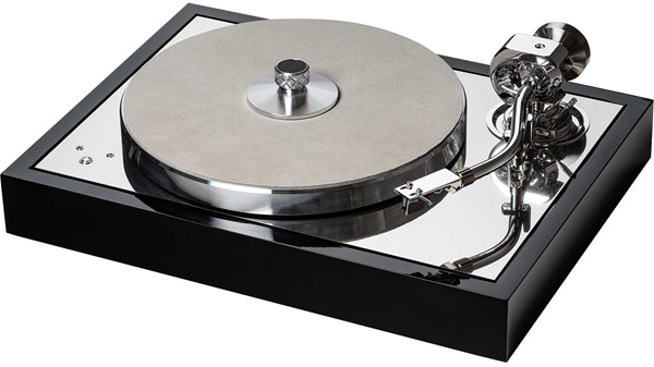 Pro-Ject Classic Reference Turntable in premium finish